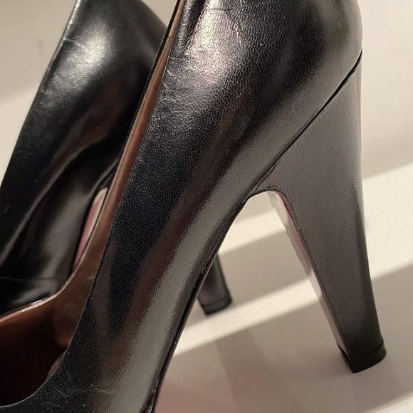 MARC FISHER BRAND NEW BLACK LEATHER PLATFORM HEELS - Picture 12 of 13